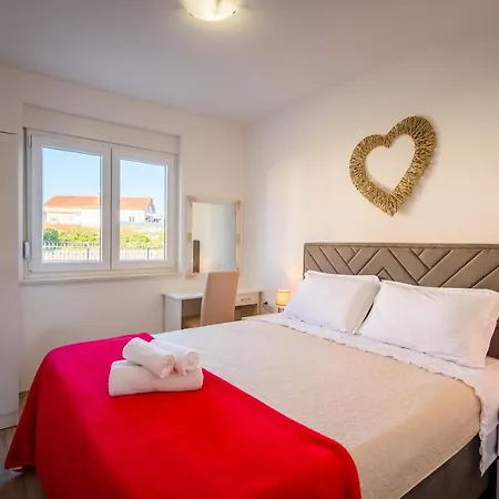Ana, Apartamento Metković